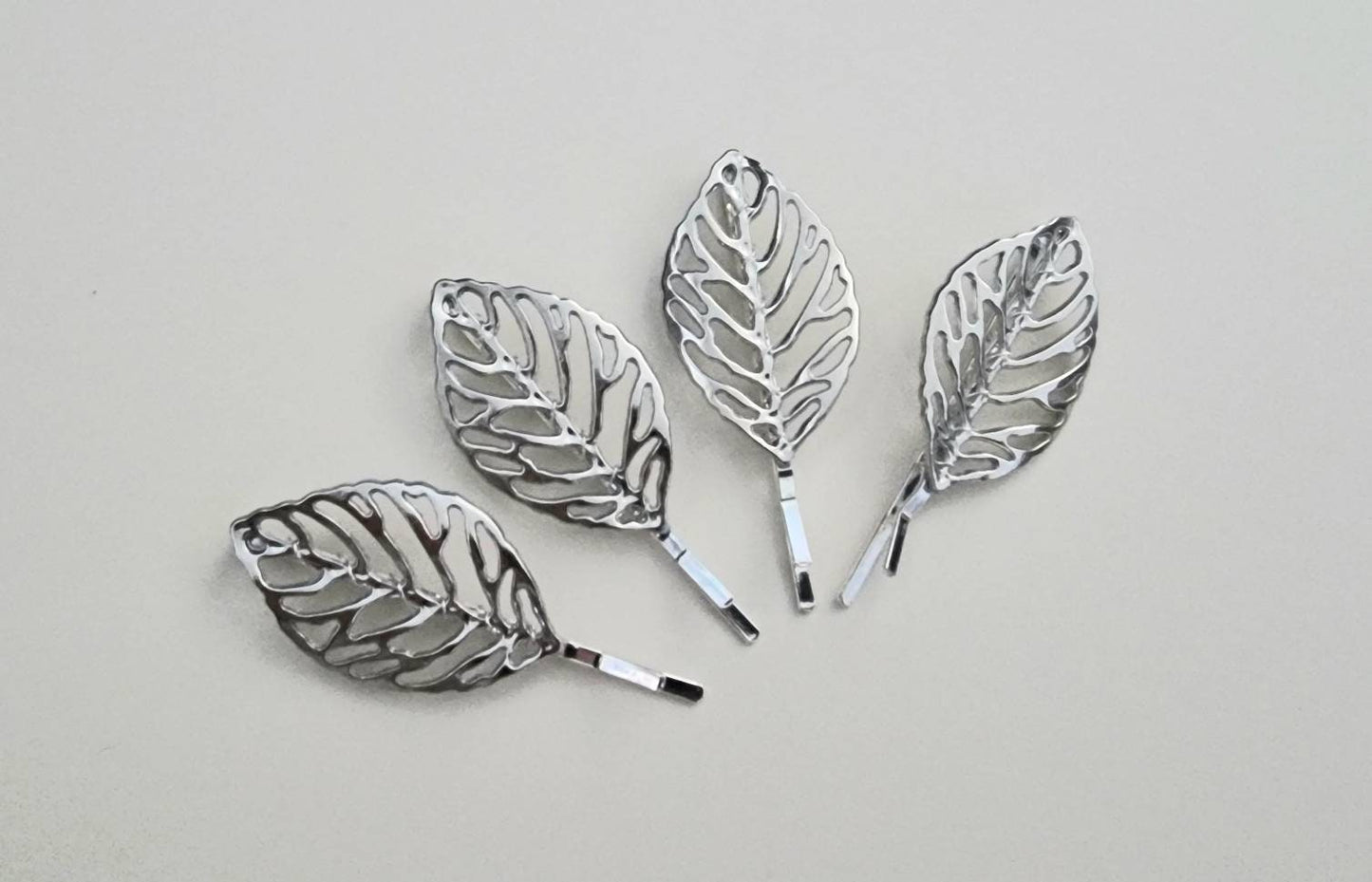 NINA | leaf hair slides
