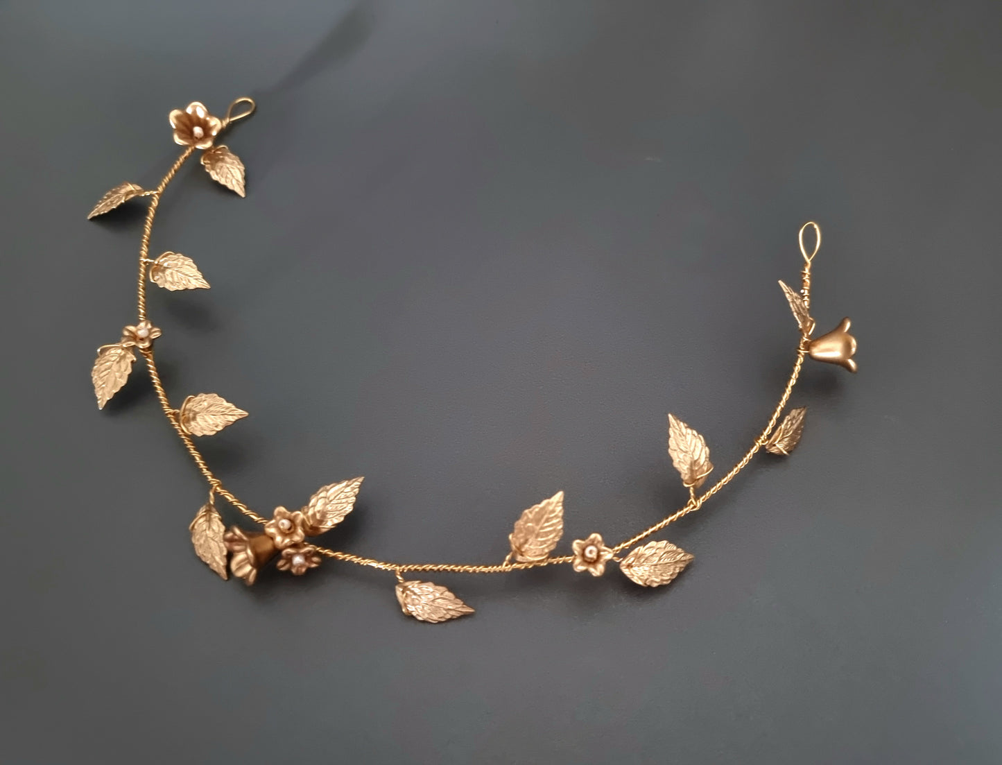 DARCY | Floral leaf hair vine