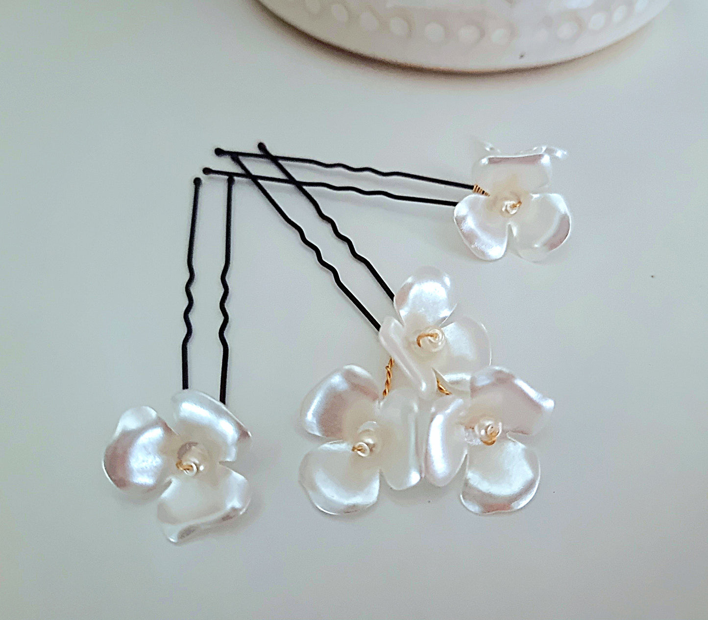 ANYA | Floral hair pins