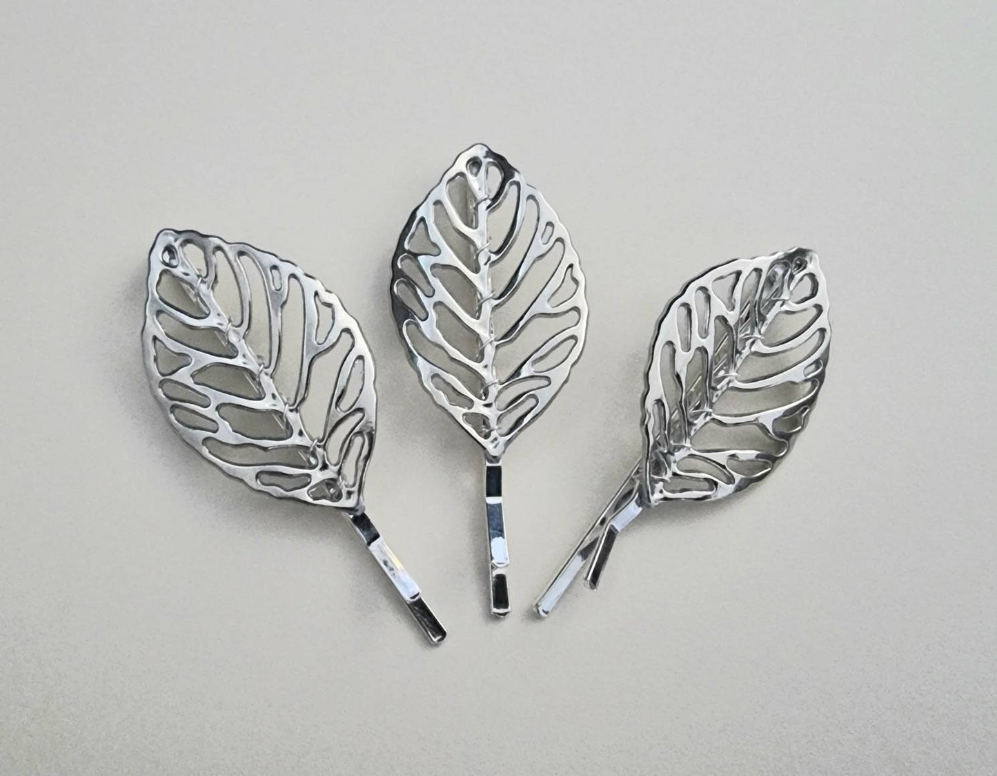 NINA | leaf hair slides