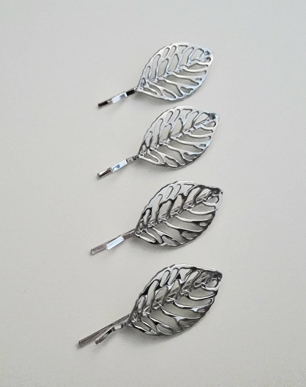 NINA | leaf hair slides