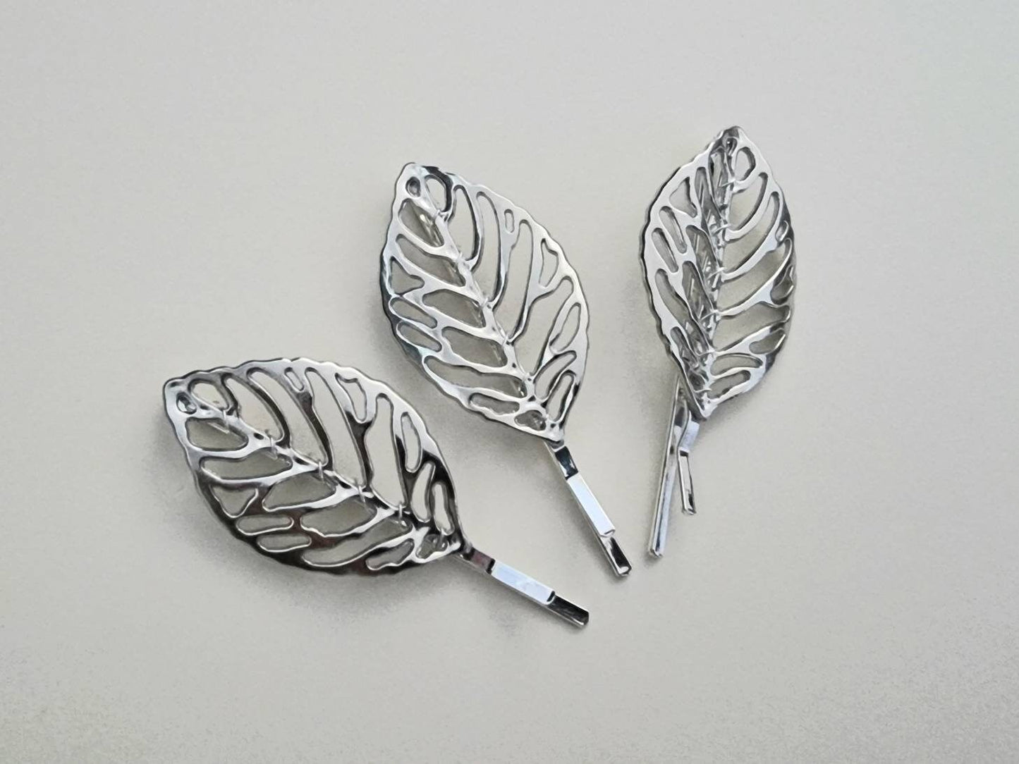 NINA | leaf hair slides
